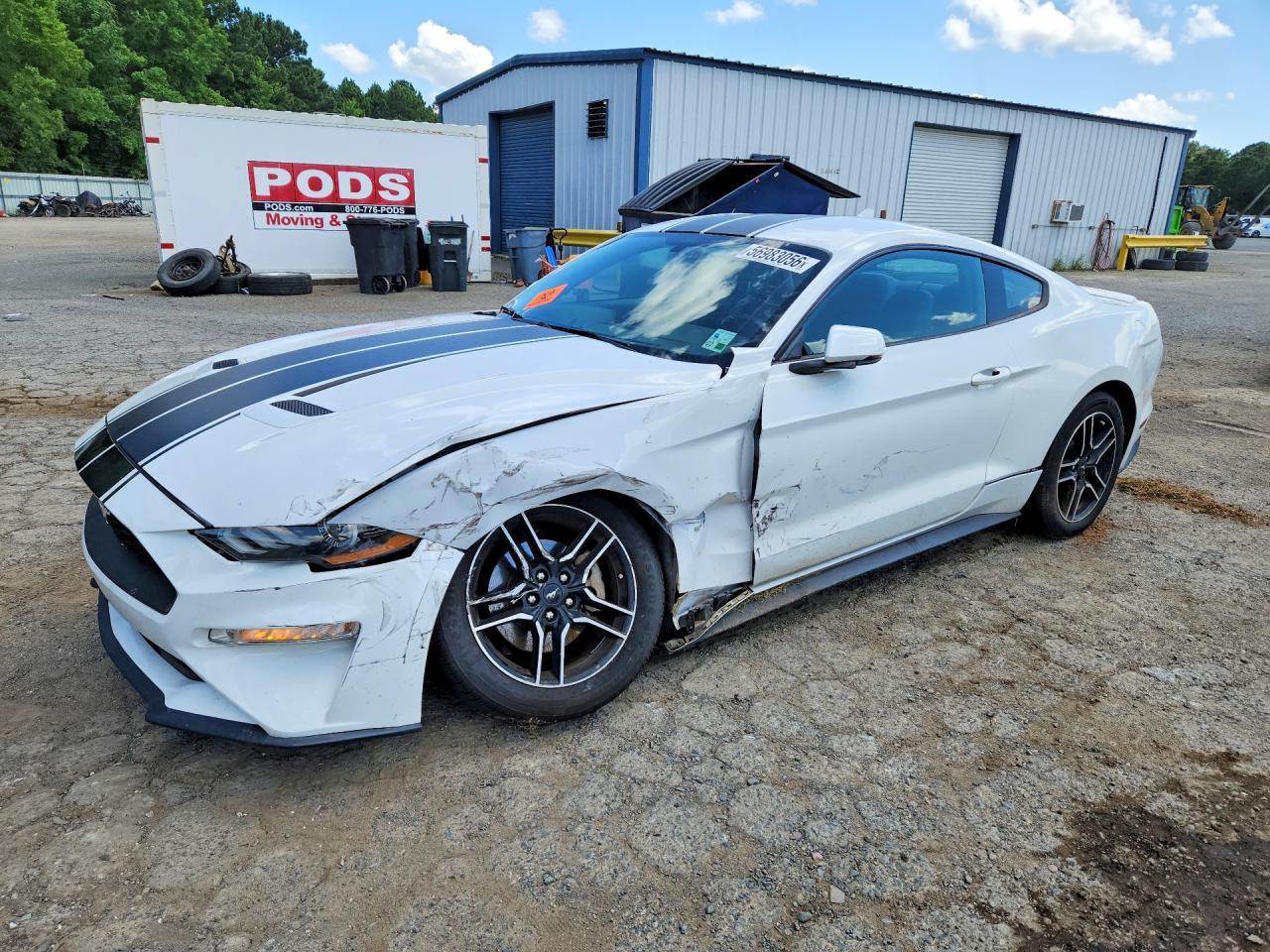 2020 Ford Mustang - zdjęcie główne