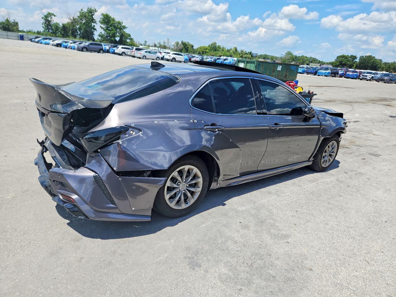 2019 Toyota Camry Xse - zdjęcie 3