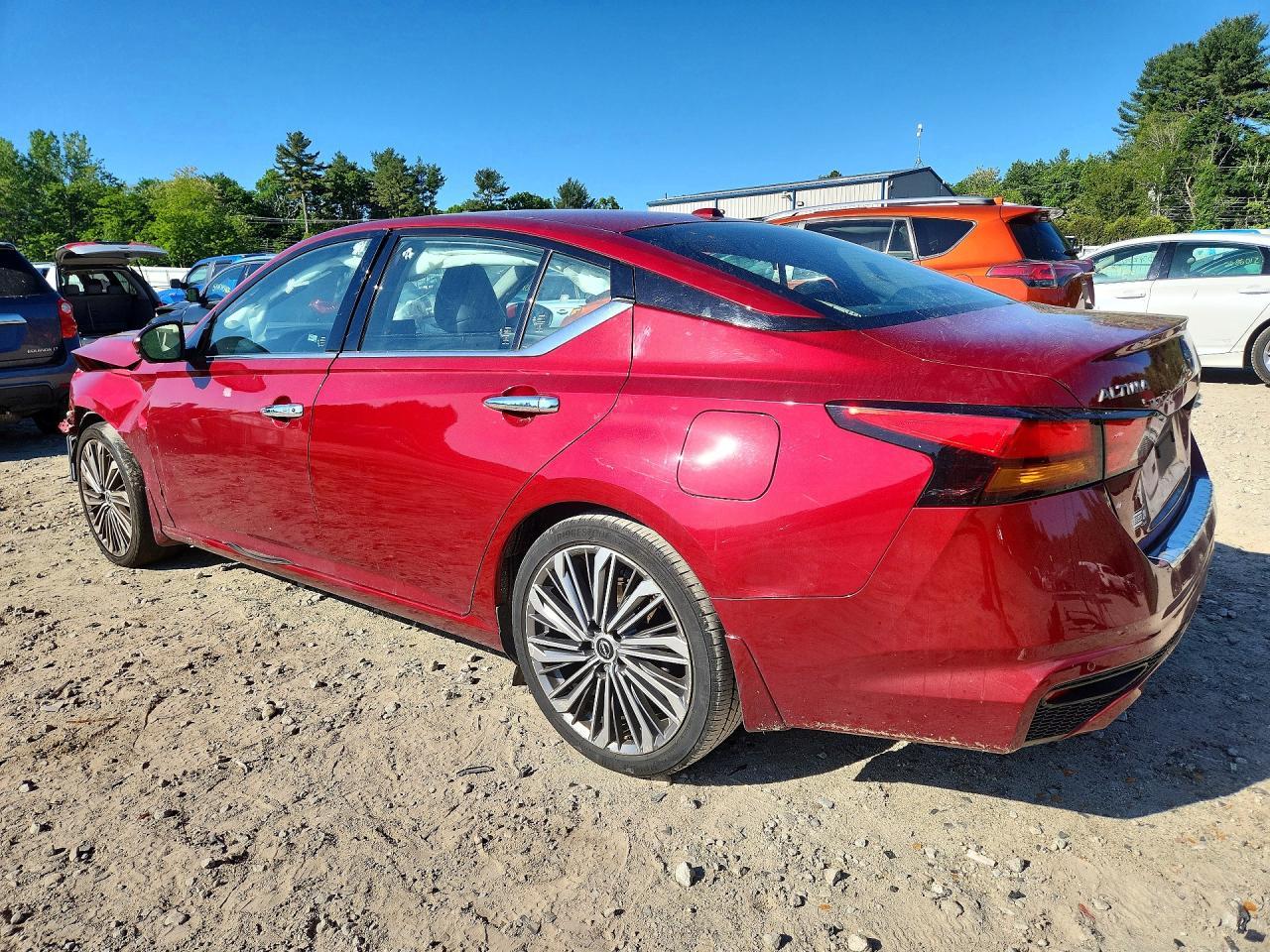 2023 Nissan Altima Sl - zdjęcie 2