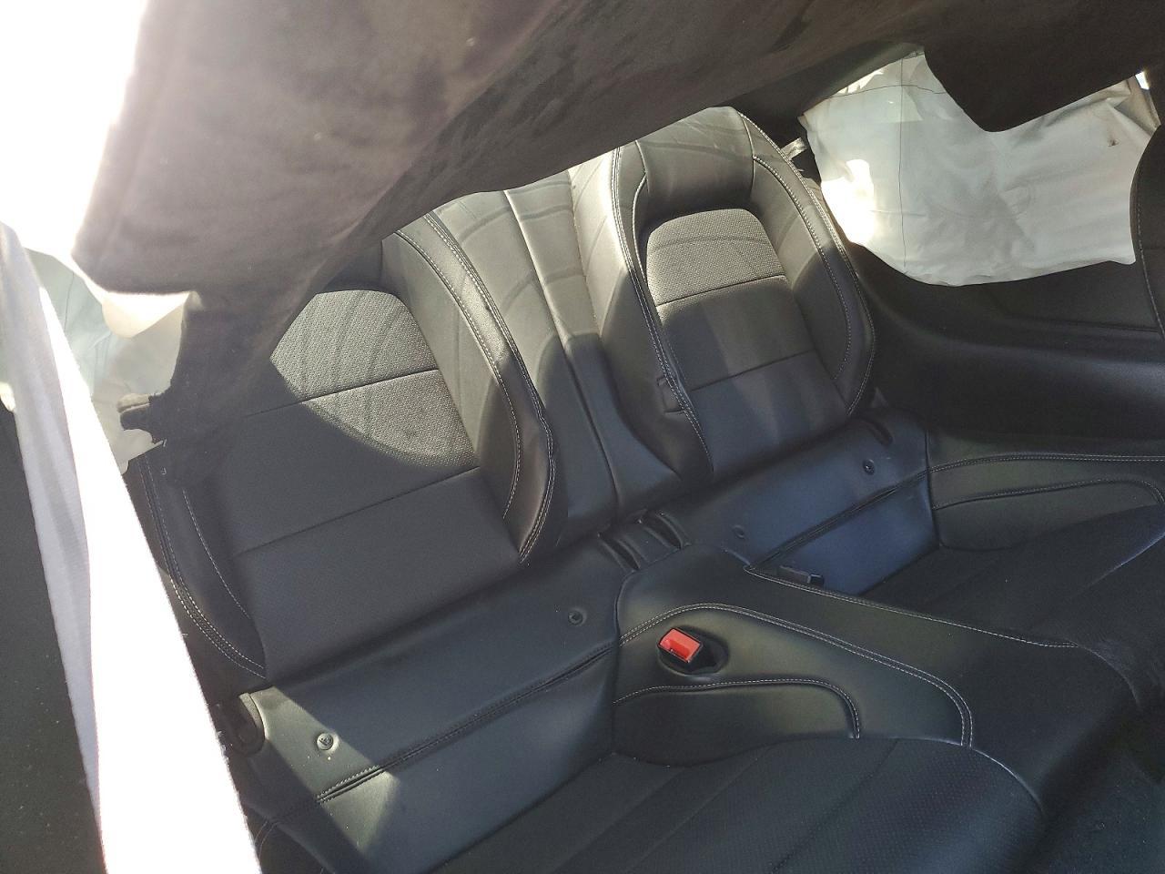 2019 Ford Mustang - zdjęcie 10