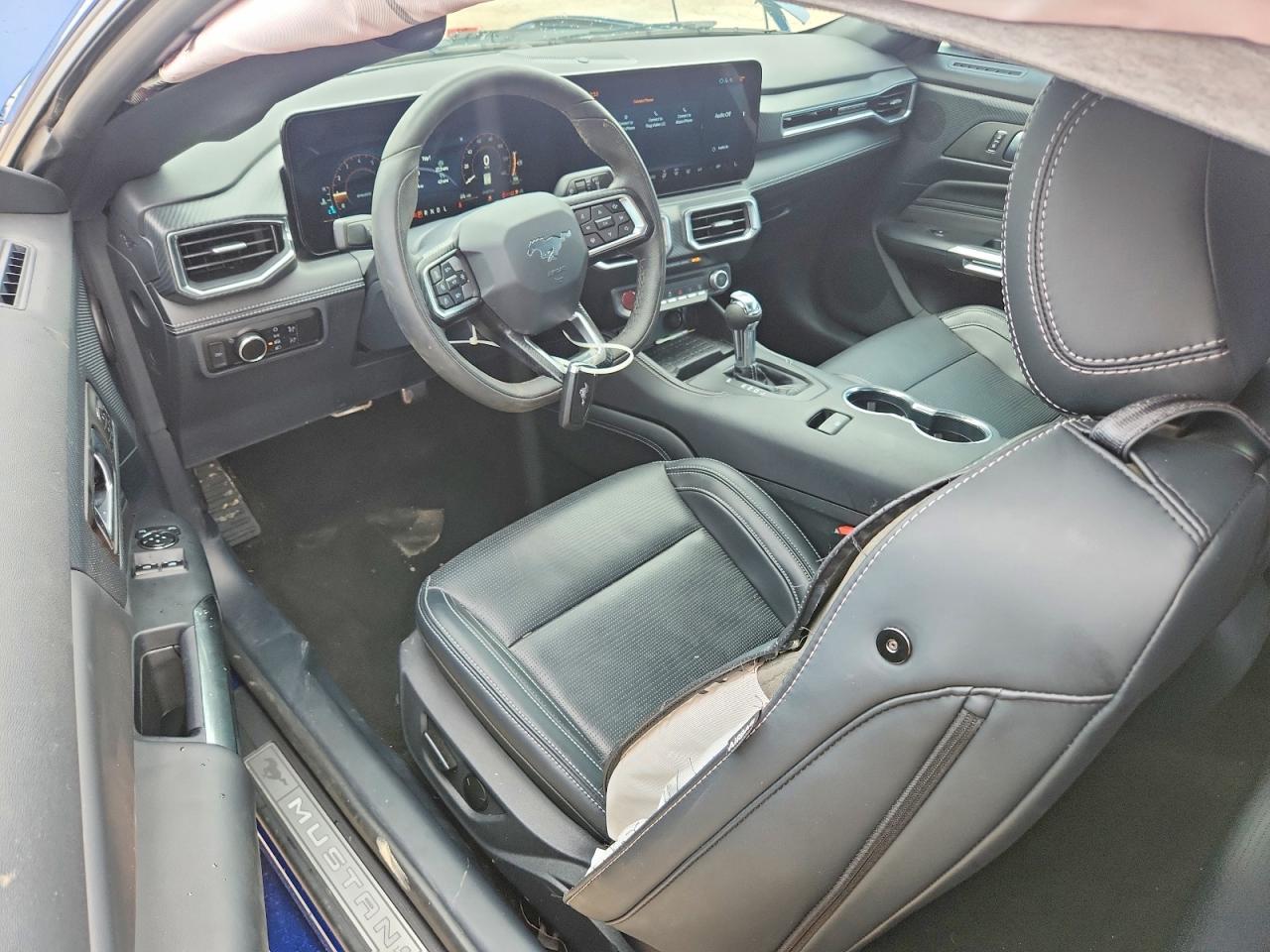 2024 Ford Mustang - zdjęcie 8