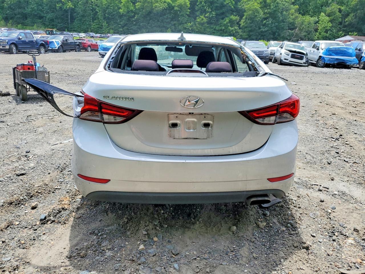 2016 Hyundai Elantra Sport - zdjęcie 6