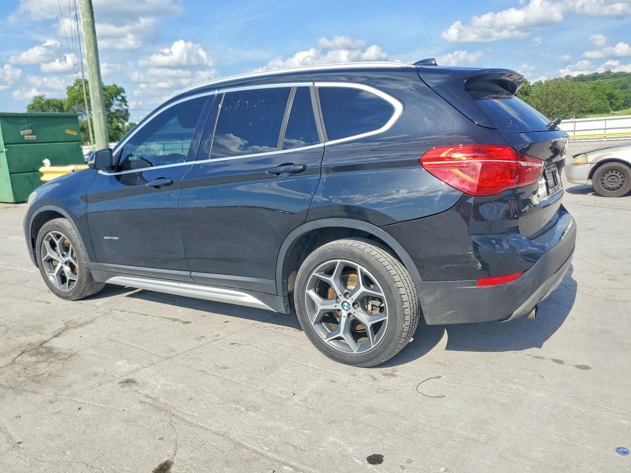 BMW X1 - zdjęcie 2