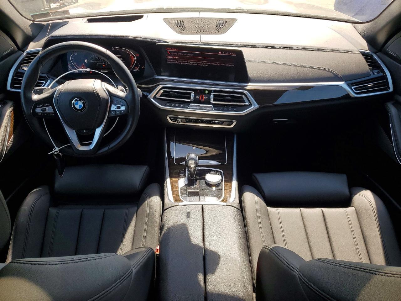 2021 BMW X5 xDrive40I - zdjęcie 8