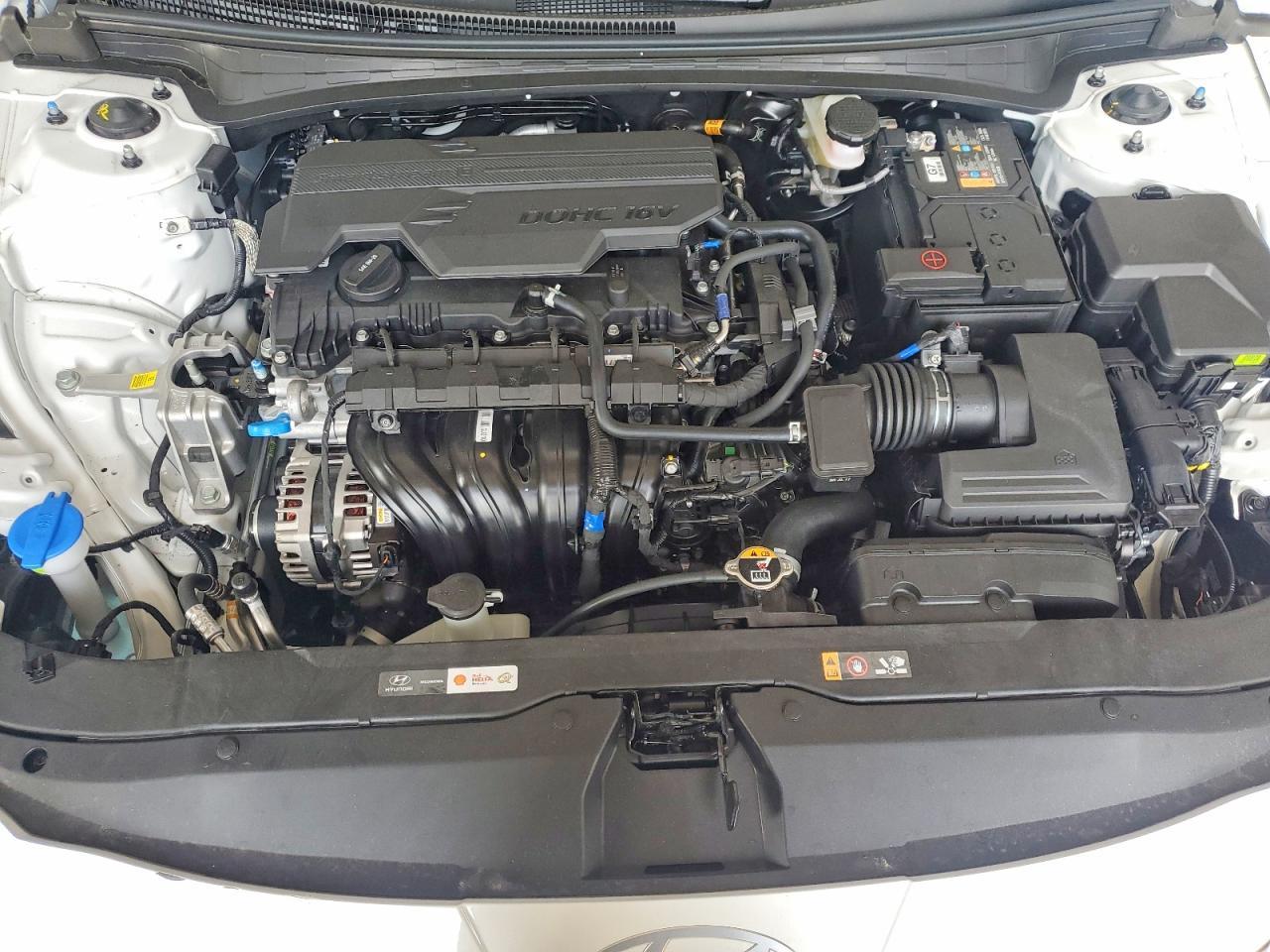 2026 Hyundai Elantra Se - zdjęcie 11