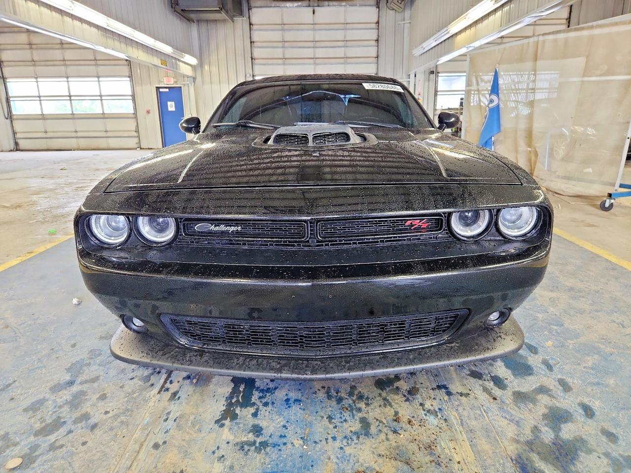 2015 Dodge Challenger R - zdjęcie 5