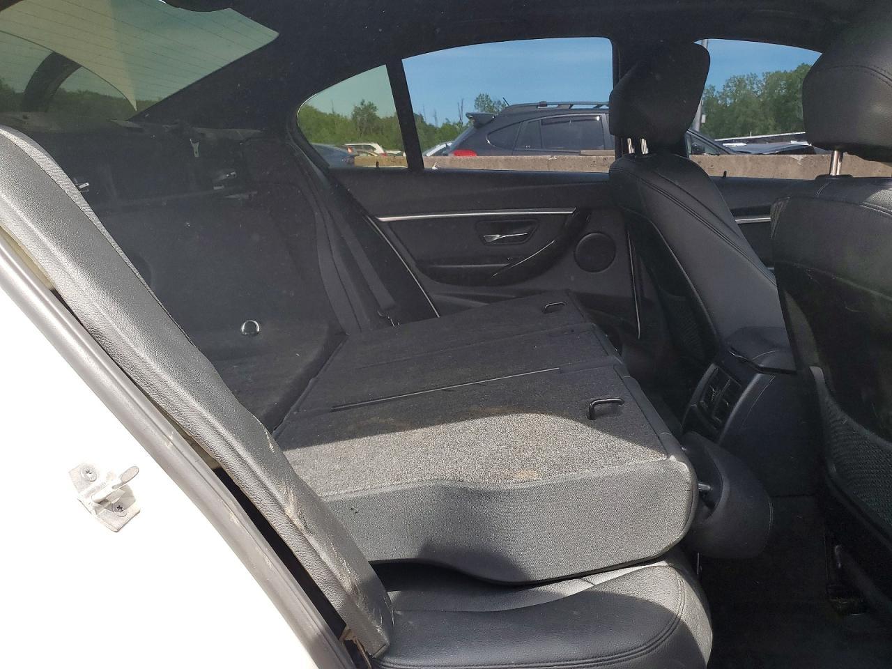 2016 BMW Seria 3 328i - zdjęcie 10