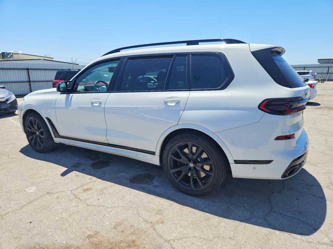 2024 BMW X7 - zdjęcie 2