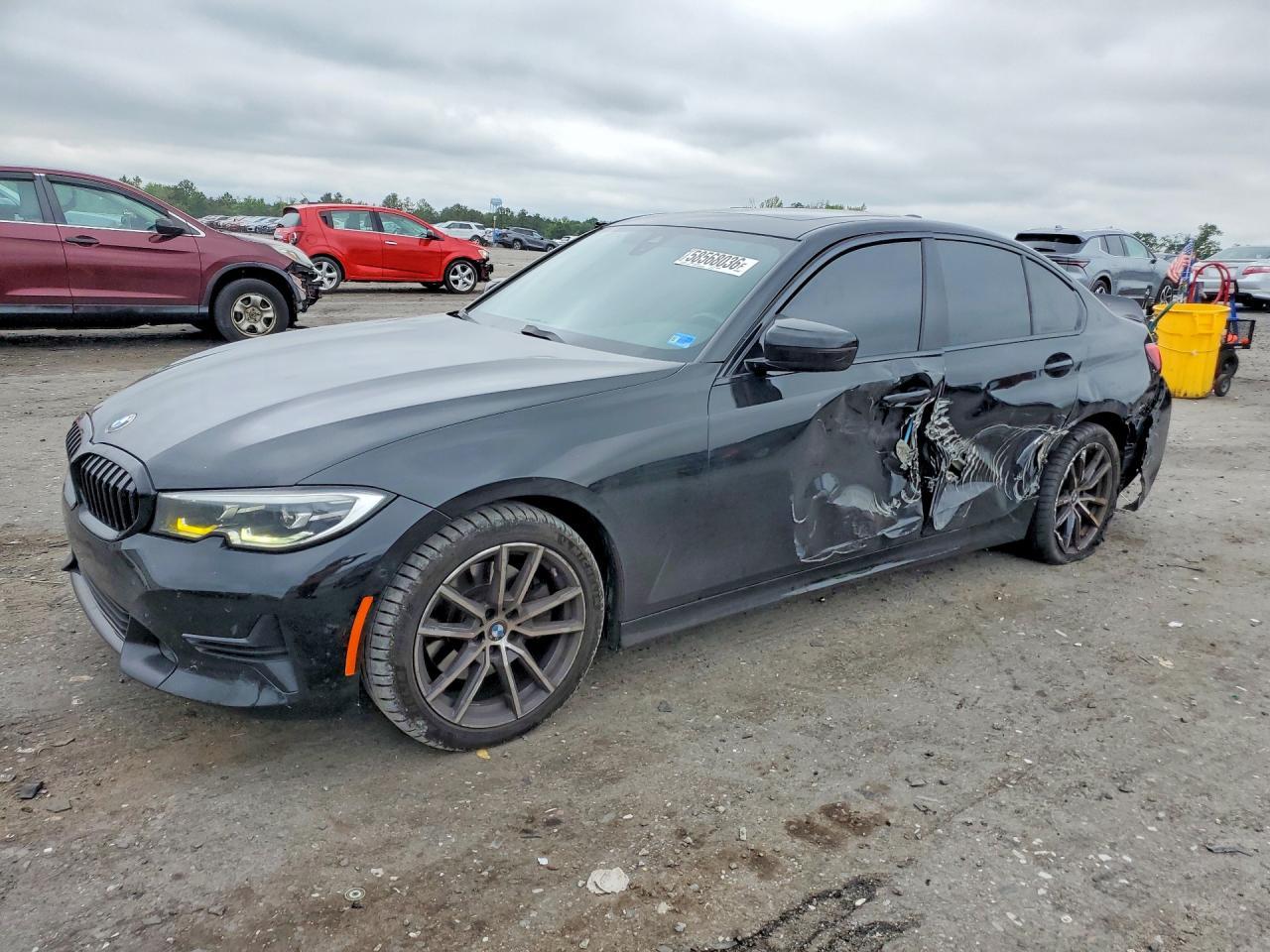 2020 BMW 330I - zdjęcie główne