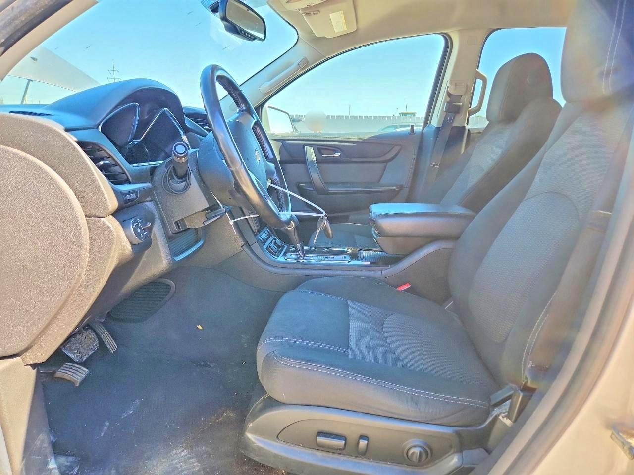 2017 Chevrolet Traverse Lt - zdjęcie 7