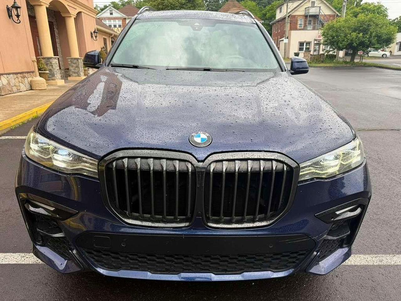 2022 BMW X7 xDrive40I - zdjęcie 5