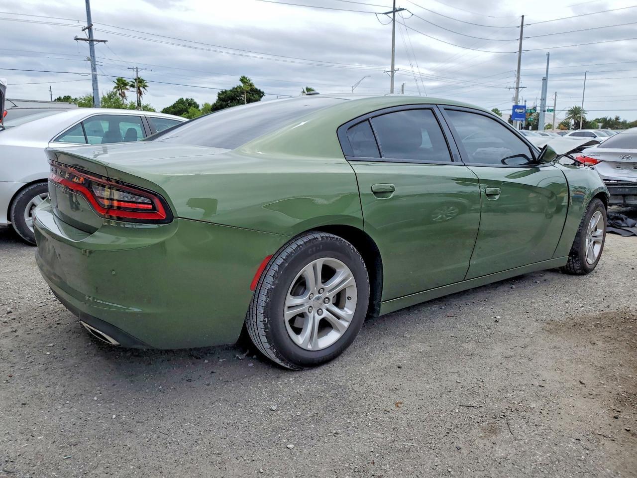 2021 Dodge Charger Sxt - zdjęcie 3