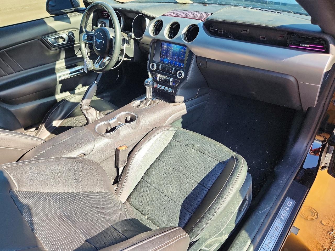 2020 Ford Mustang - zdjęcie 8