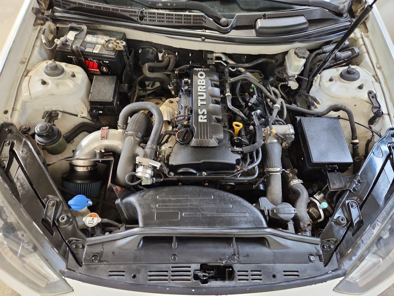 2013 Hyundai Genesis Coupe 2.0T - zdjęcie 11