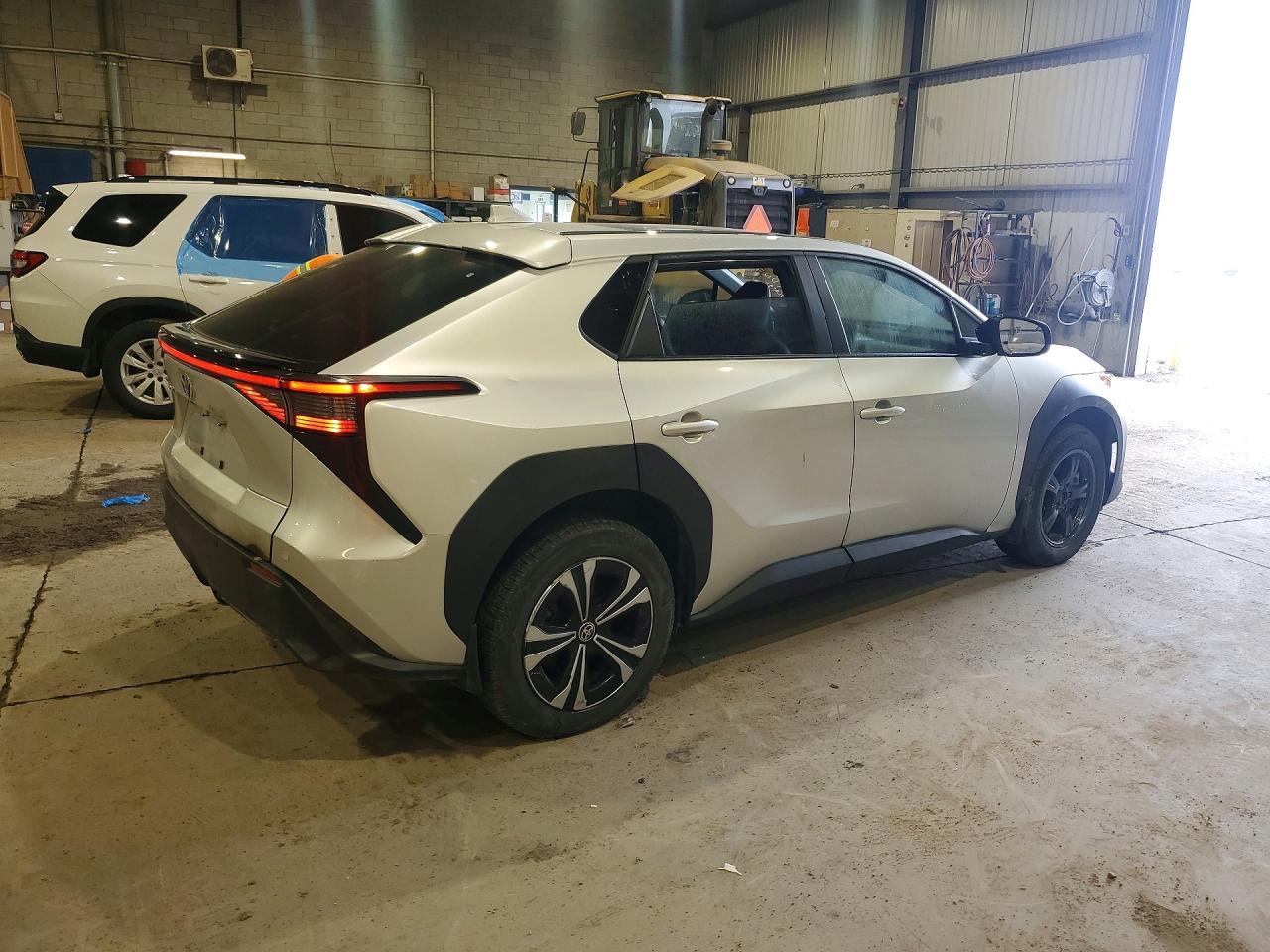2023 Toyota Bz4X Xle - zdjęcie 3