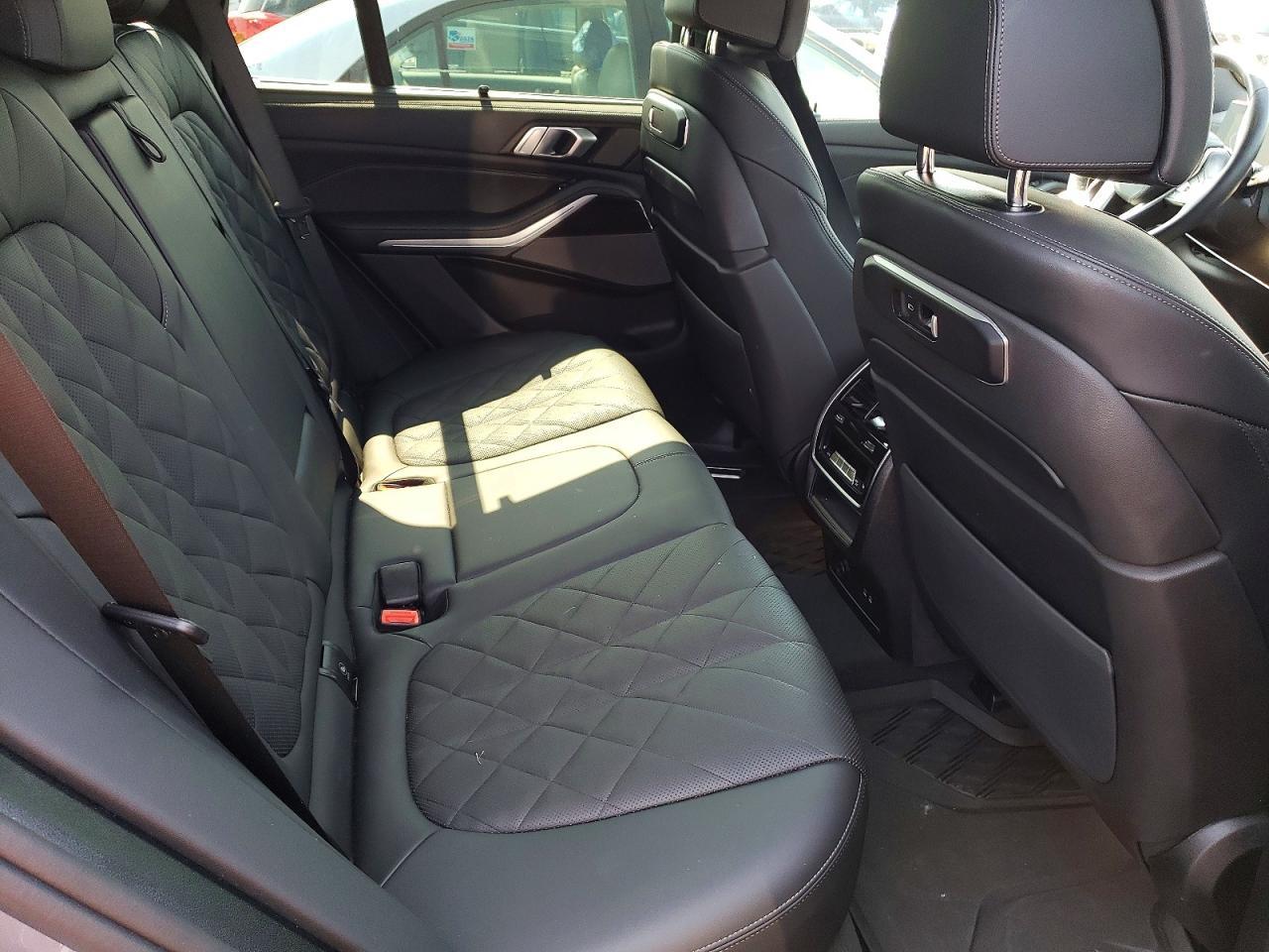 2025 BMW X5 xDrive40I - zdjęcie 11