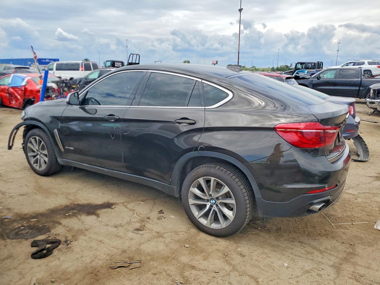 2017 BMW X6 xDrive35I - zdjęcie 2