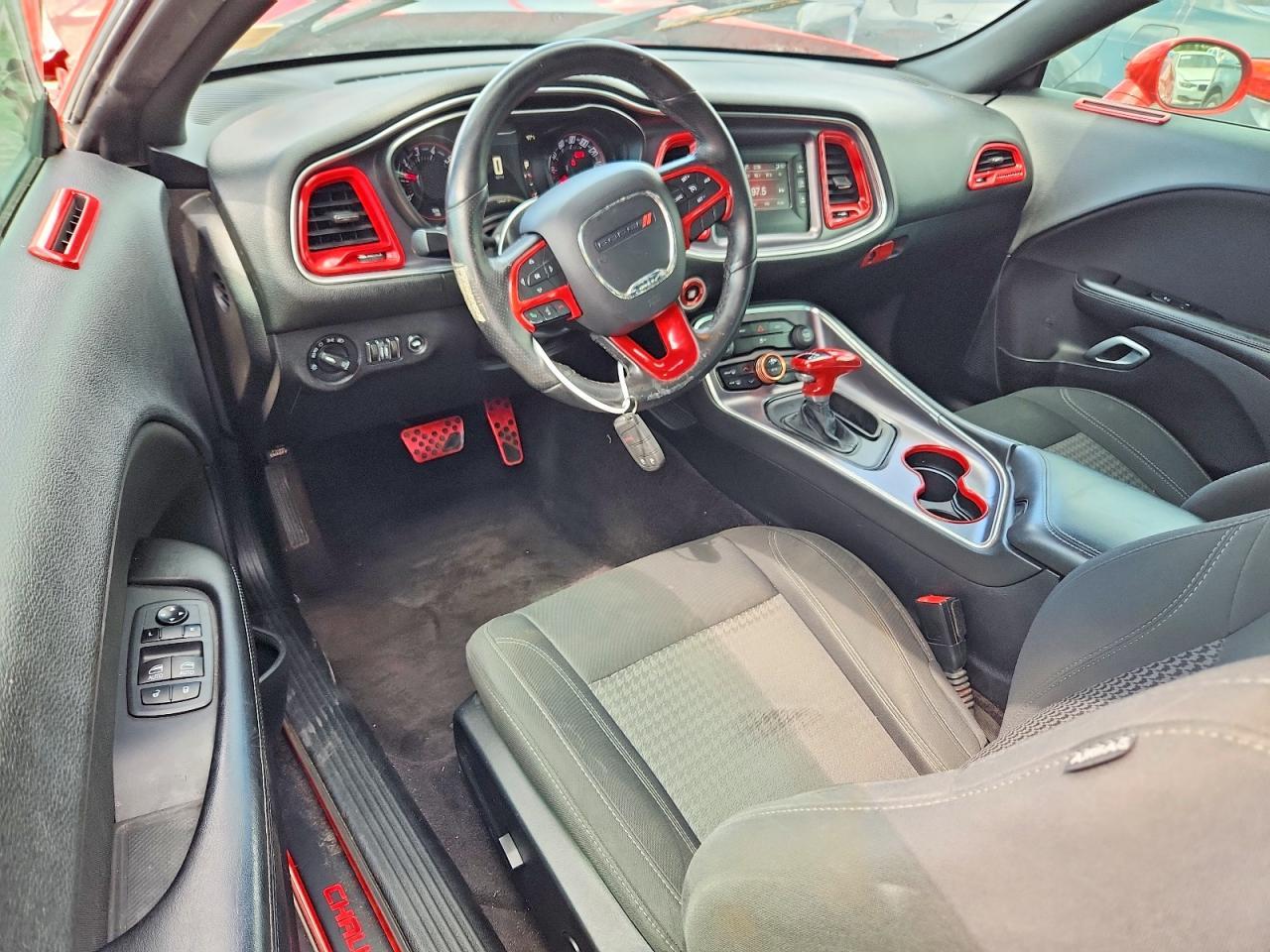 2016 Dodge Challenger Sxt - zdjęcie 8