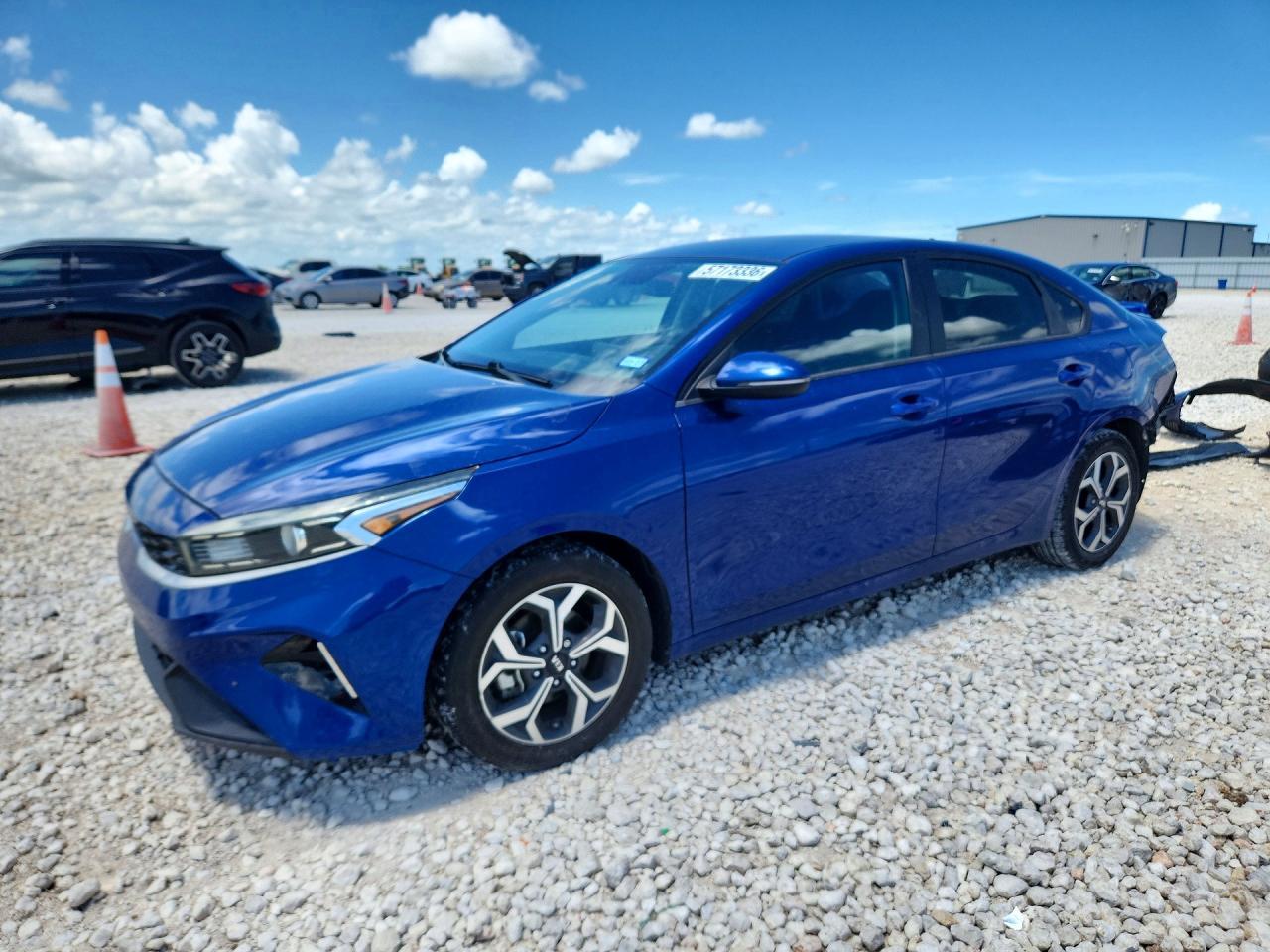 2024 Kia Forte Lxs - zdjęcie główne