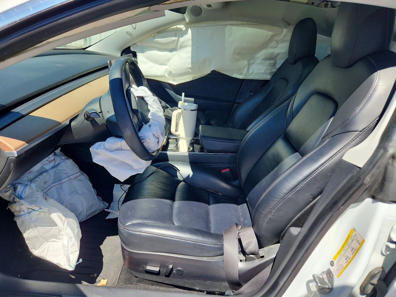 2019 Tesla Model 3 - zdjęcie 7