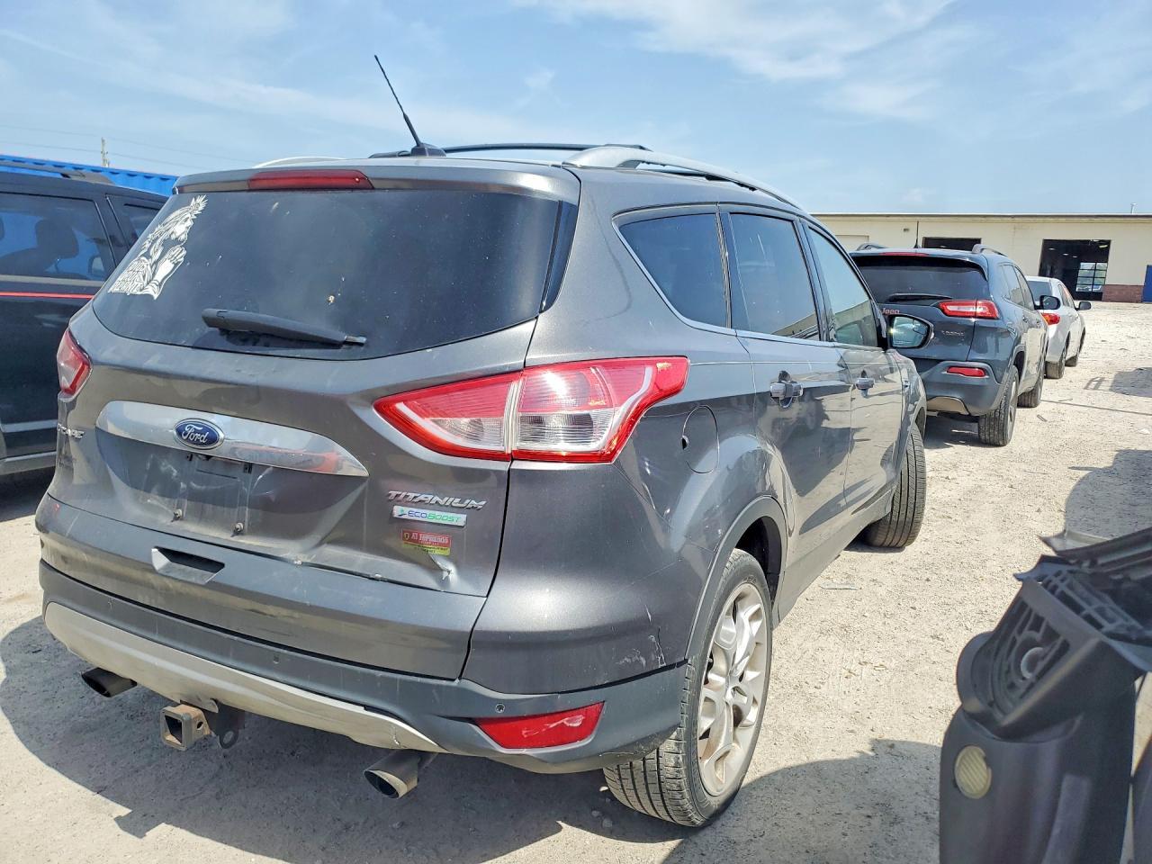 2014 Ford Escape Titanium - zdjęcie 3