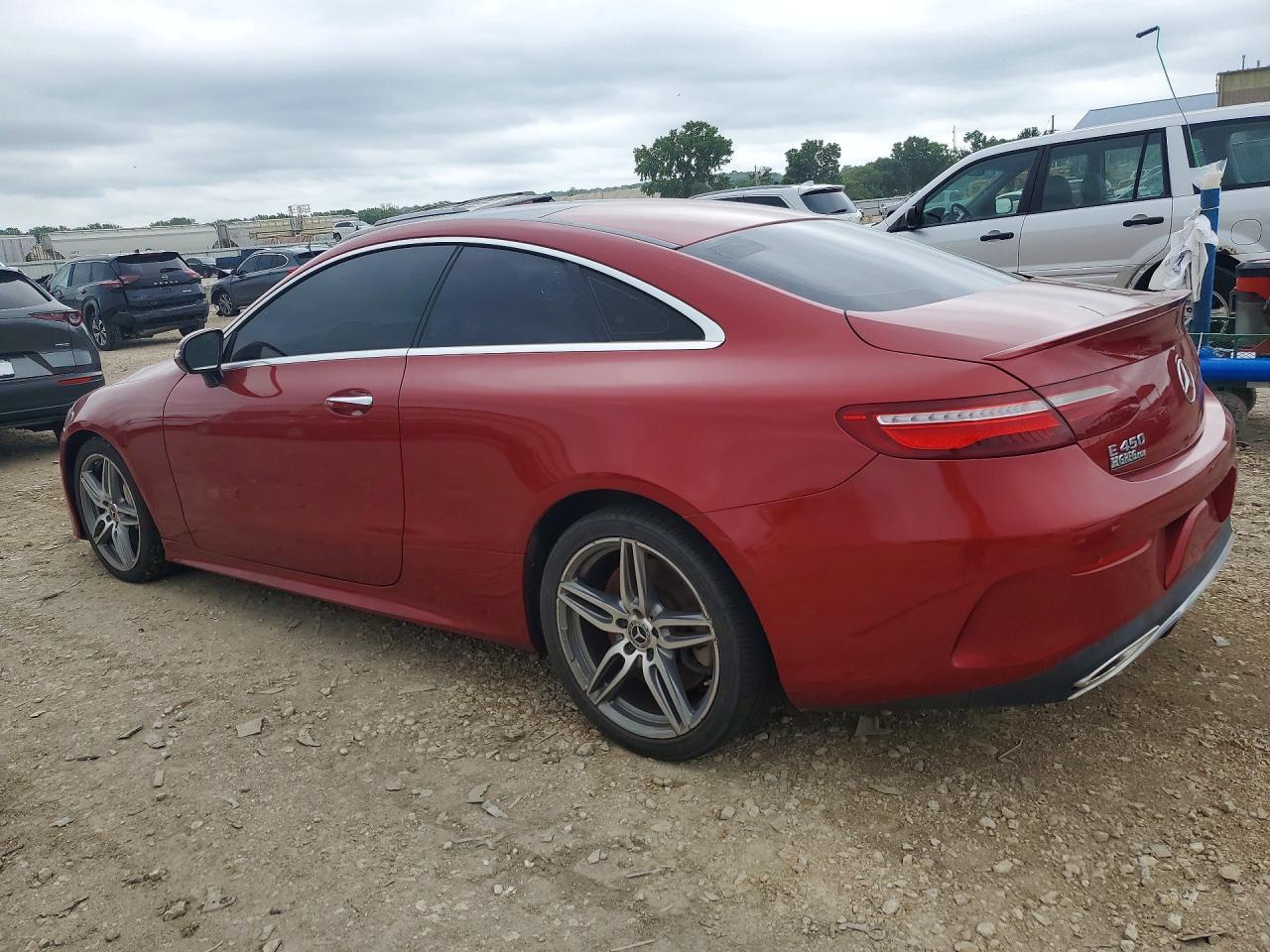 Mercedes-Benz Klasa E - zdjęcie 2