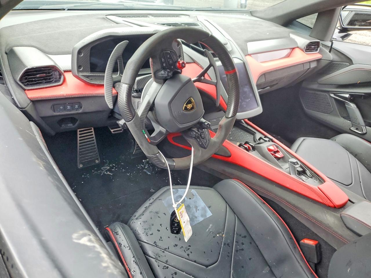 2025 Lamborghini Revuelto - zdjęcie 8