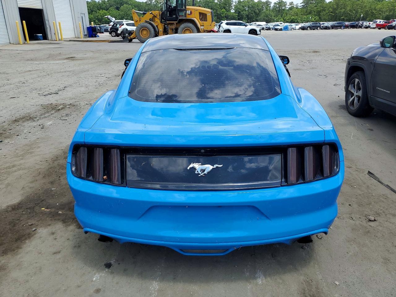 2017 Ford Mustang - zdjęcie 6