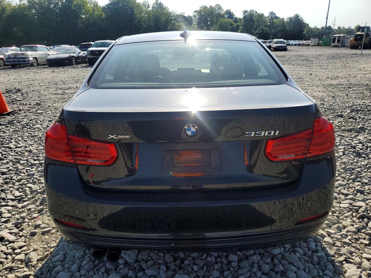 2018 BMW Seria 3 330i - zdjęcie 6