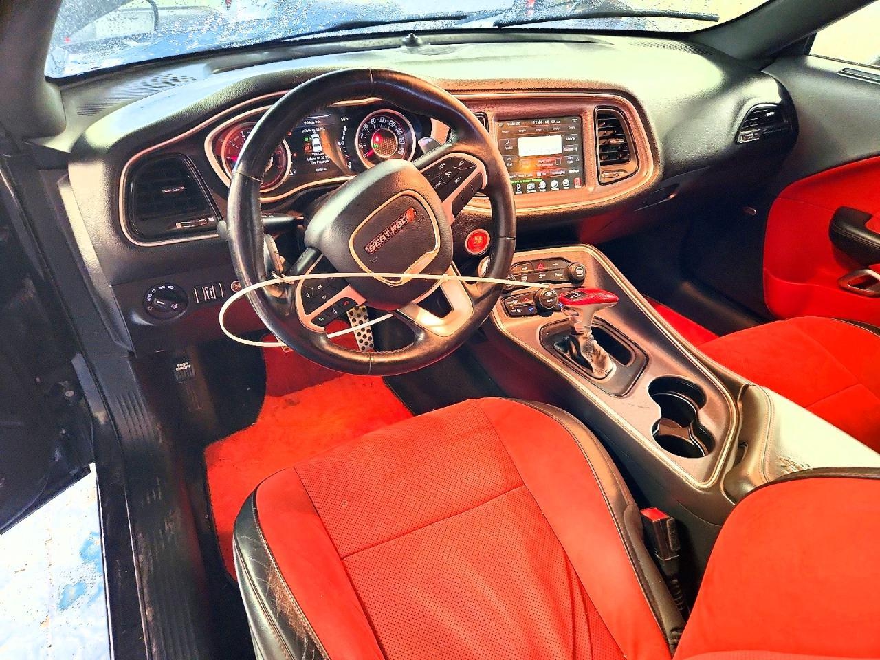 2015 Dodge Challenger R - zdjęcie 8