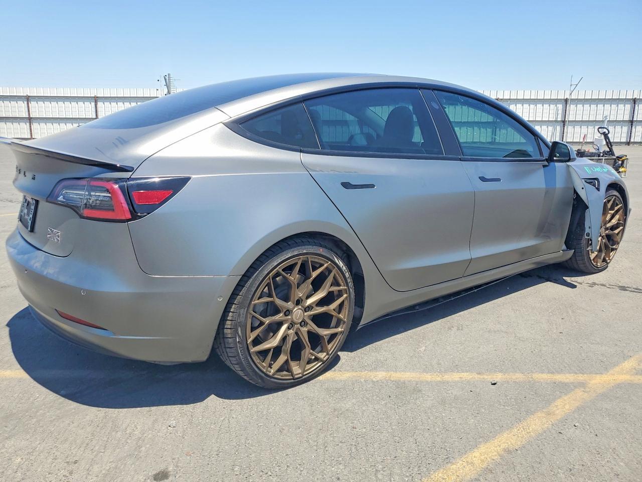 2021 Tesla Model 3 - zdjęcie 3