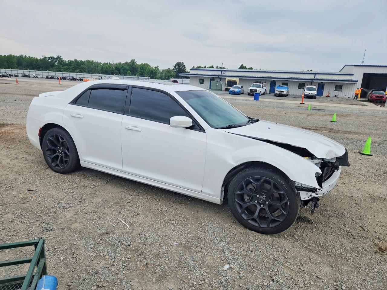 2020 Chrysler 300 S - zdjęcie 4