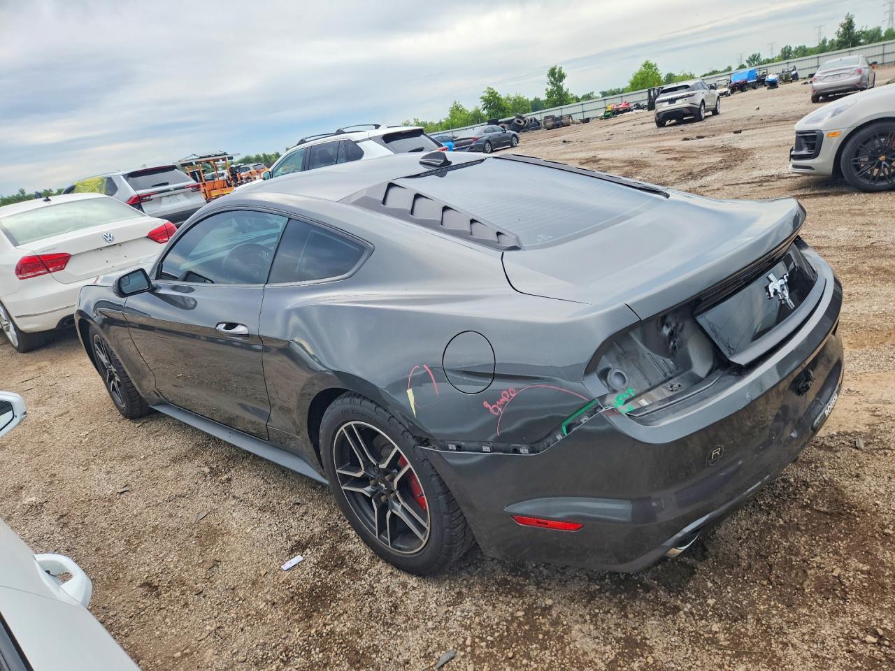 2015 Ford Mustang - zdjęcie 2