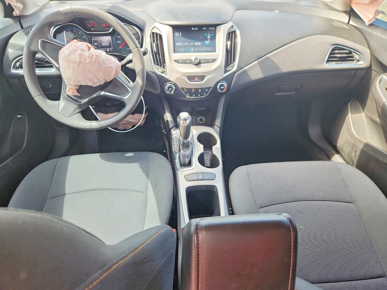 2017 Chevrolet Cruze Ls - zdjęcie 8