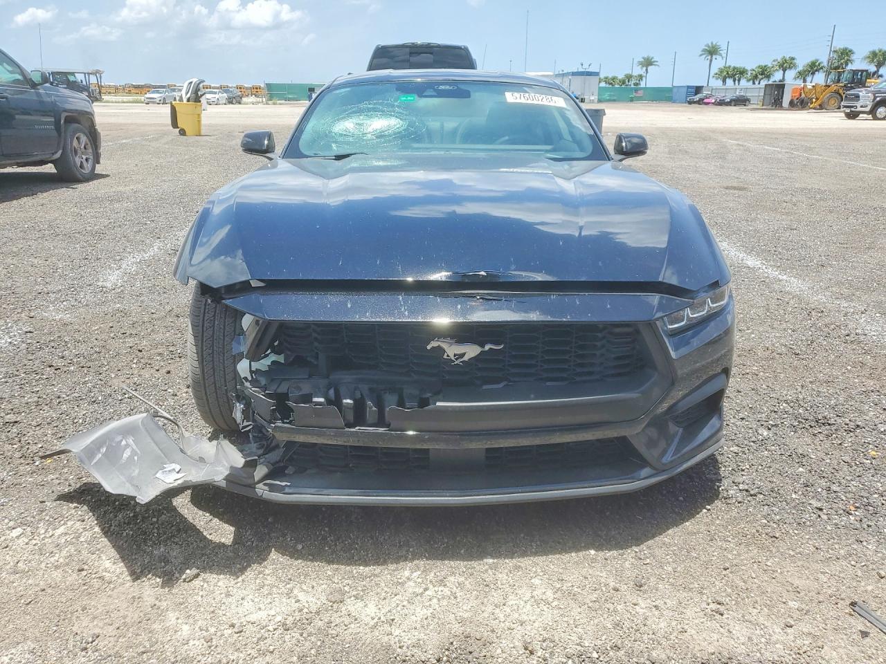 2024 Ford Mustang - zdjęcie 5
