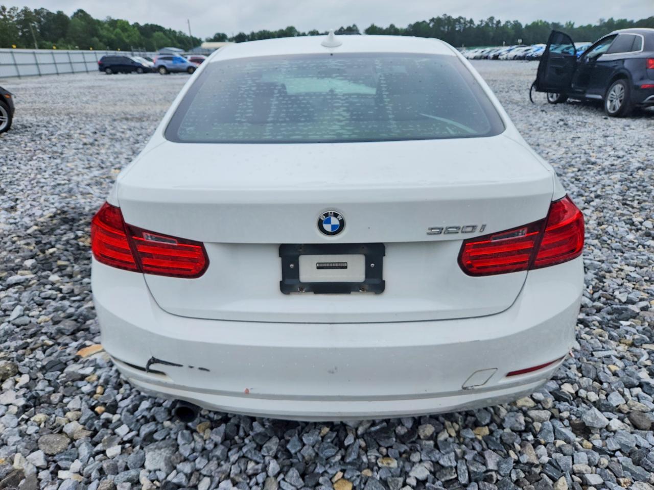 2014 BMW 320 - zdjęcie 6