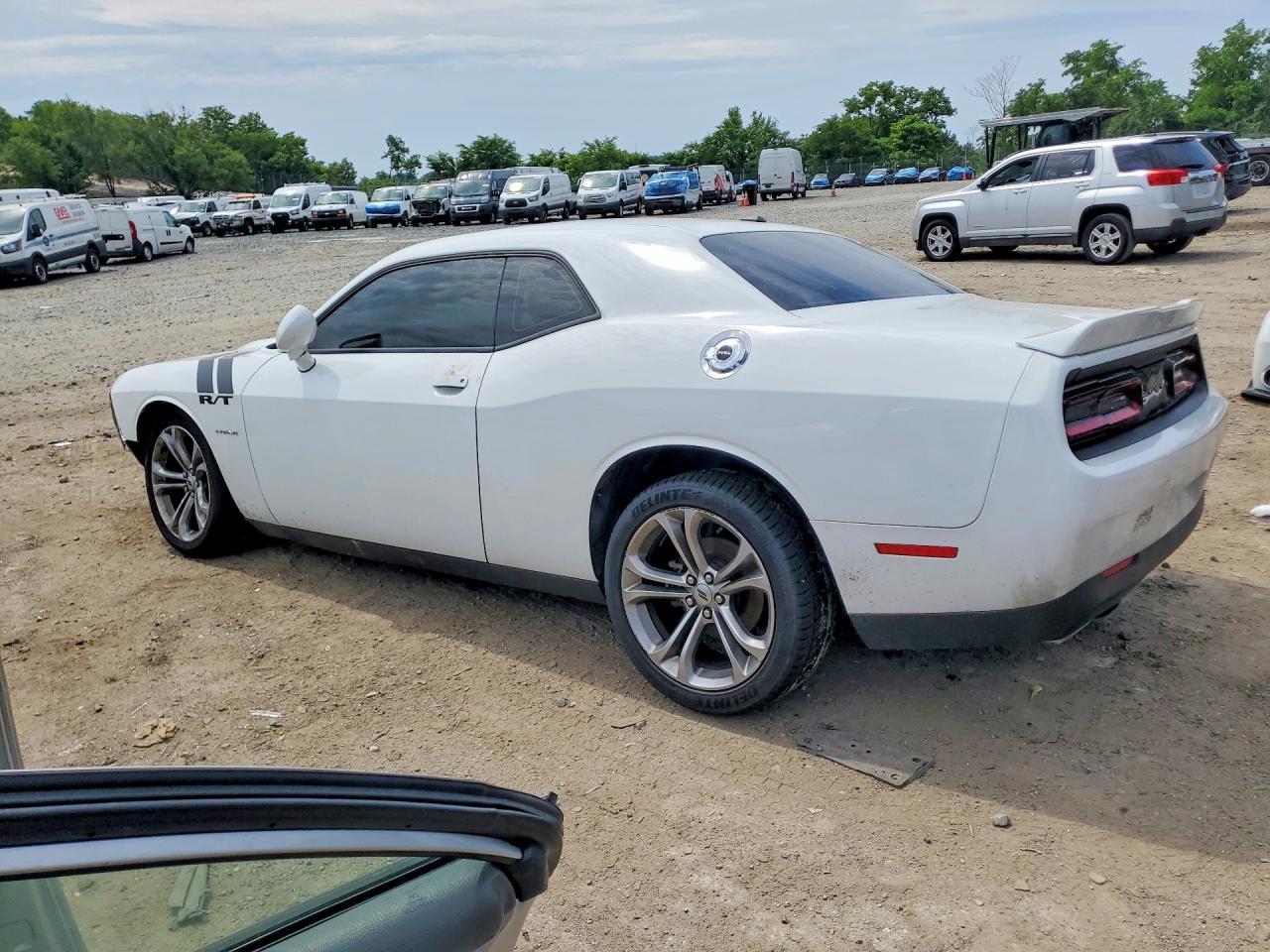 2021 Dodge Challenger R/T - zdjęcie 2