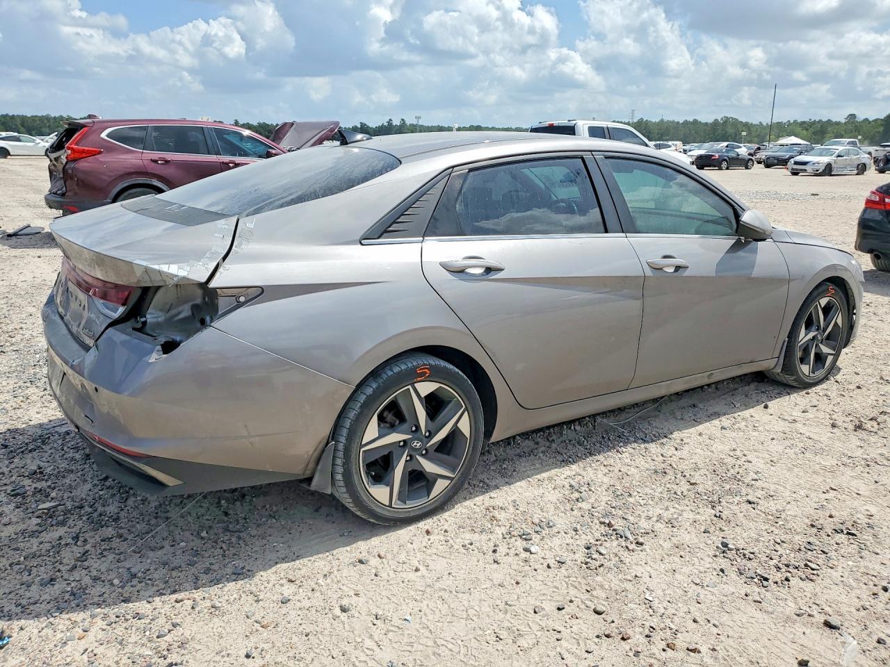 2021 Hyundai Elantra Limited - zdjęcie 3