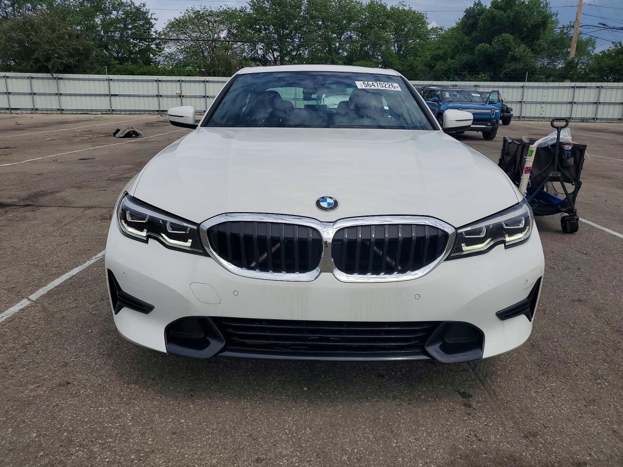 2020 BMW Seria 3 330i - zdjęcie 5