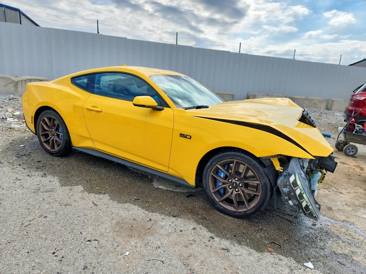 2024 Ford Mustang Gt - zdjęcie 4