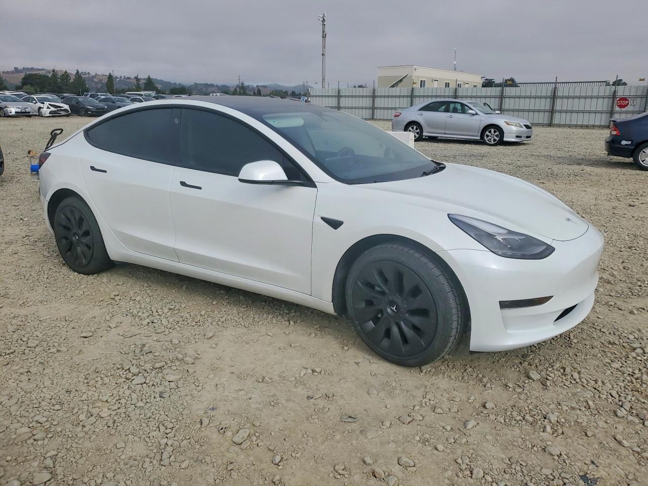 2023 Tesla Model 3 - zdjęcie 4