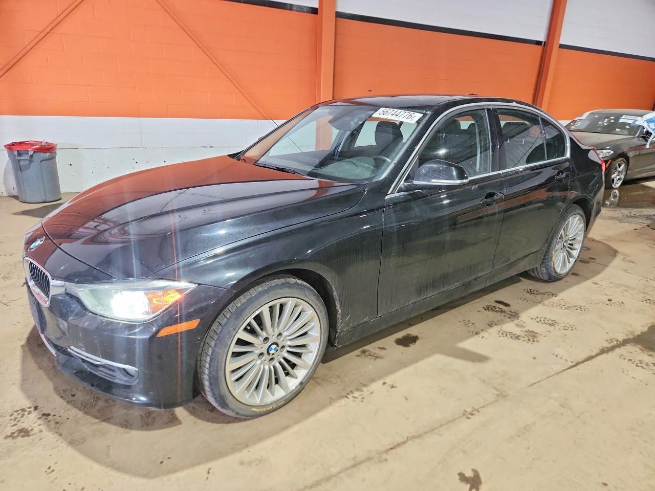 2013 BMW Seria 3 328i - zdjęcie główne