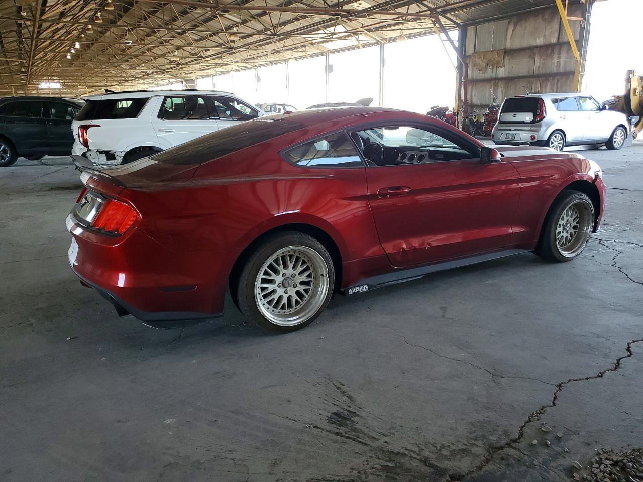 2016 Ford Mustang - zdjęcie 3