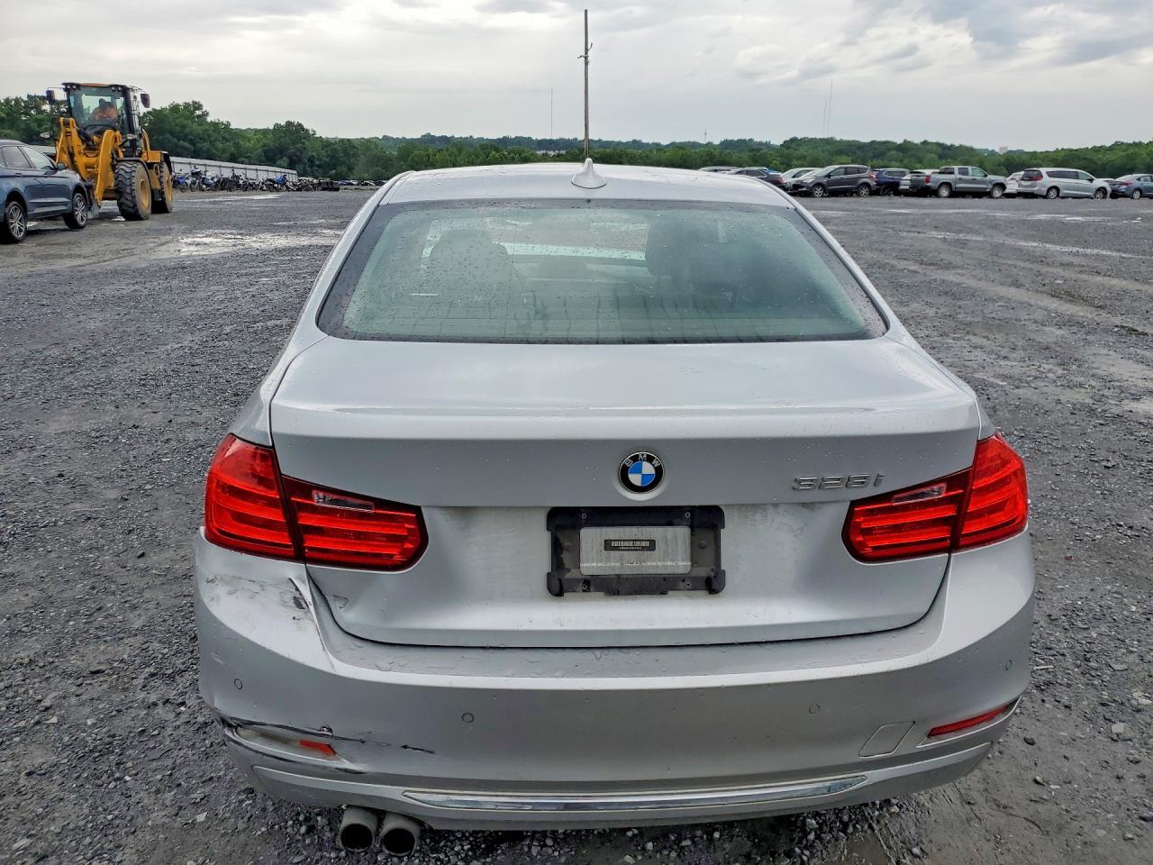 2013 BMW 328 I - zdjęcie 6
