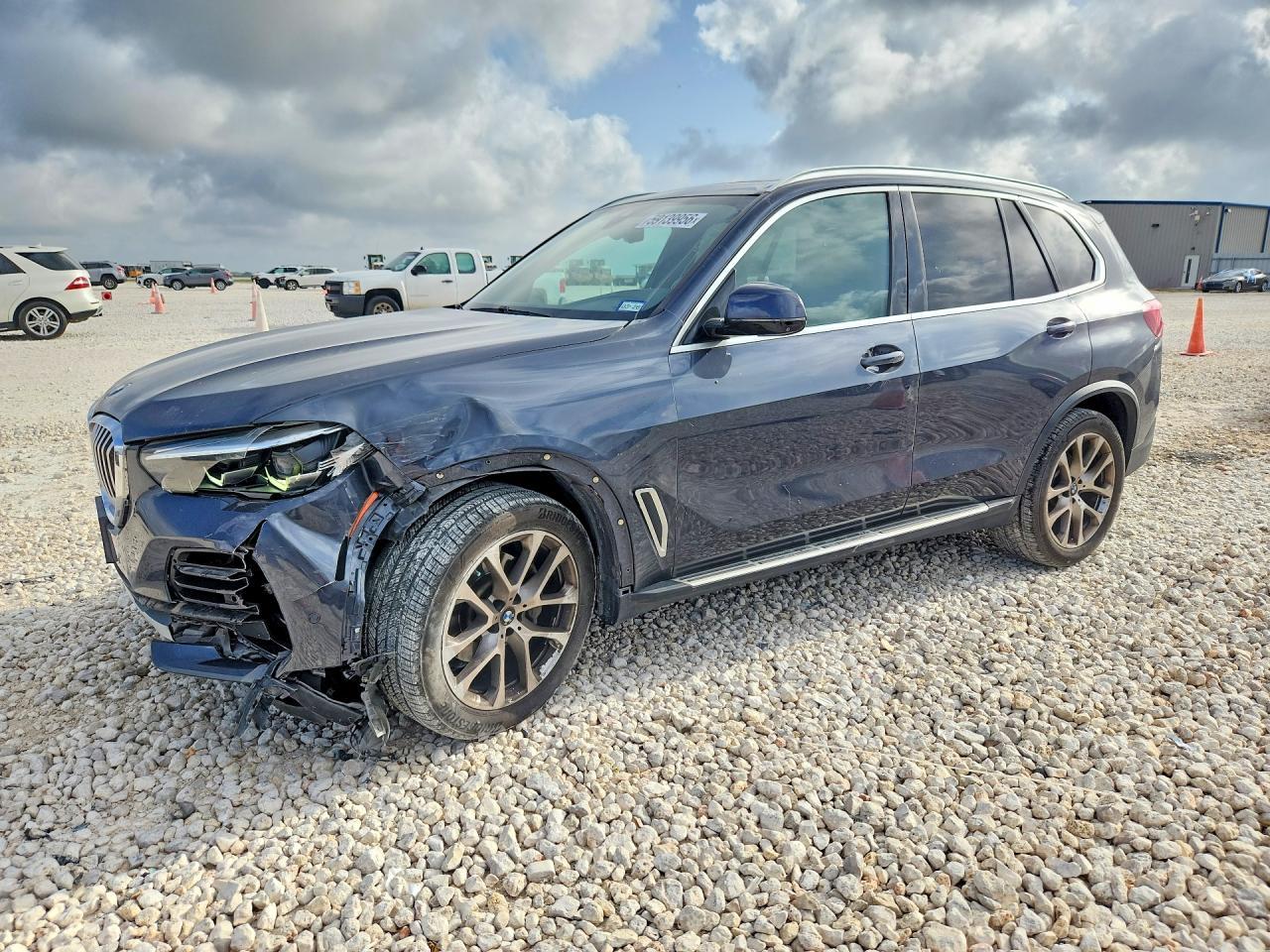 2021 BMW X5 Sdrive 40I - zdjęcie główne