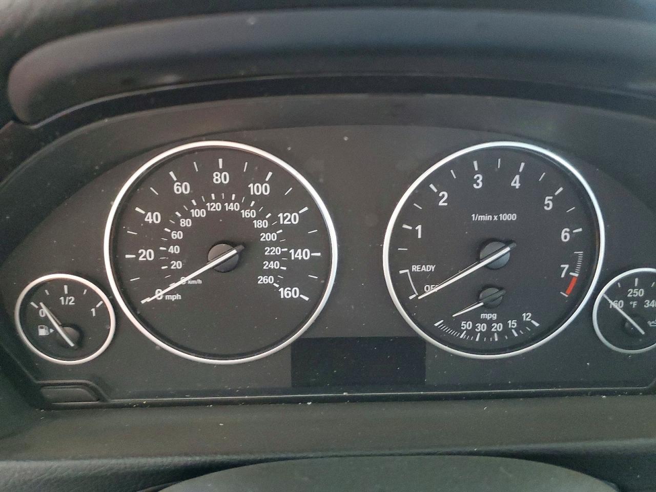 2015 BMW 320 I - zdjęcie 9