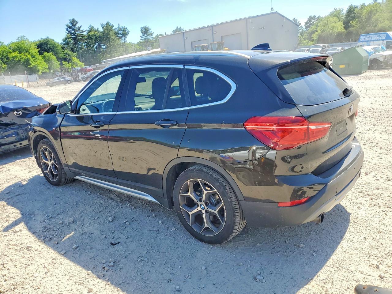 2016 BMW X1 xDrive28I - zdjęcie 2