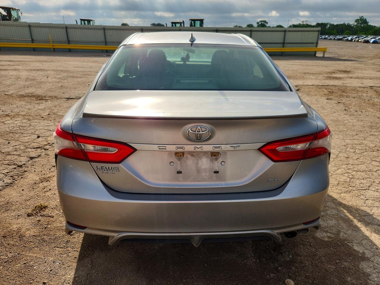 2019 Toyota Camry Se - zdjęcie 6