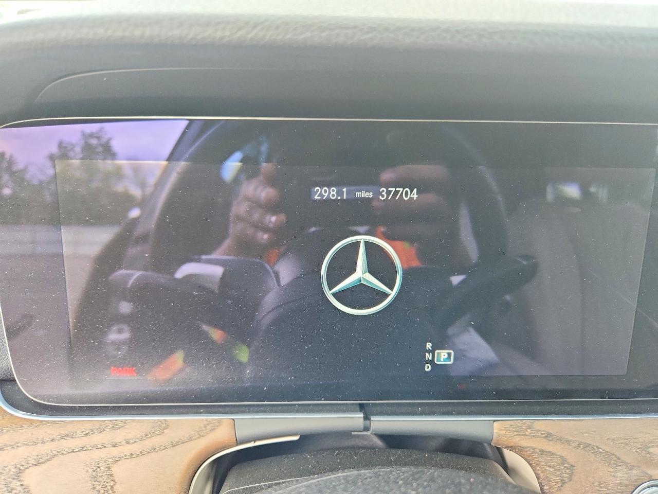 2022 Mercedes-Benz E 350 4Matic - zdjęcie 9