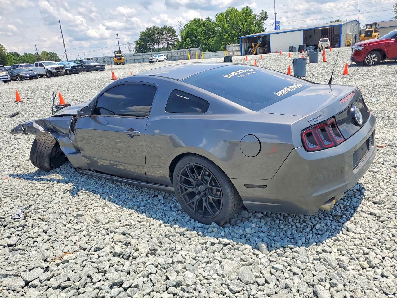 2014 Ford Mustang - zdjęcie 2